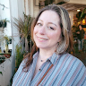 Meet your Posher, Julia